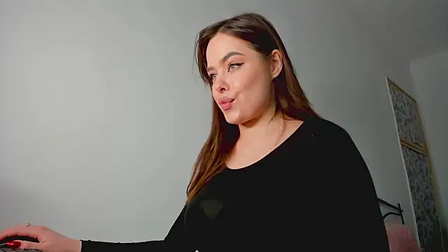 MistressMilana online show from 04-11-26, 04:44