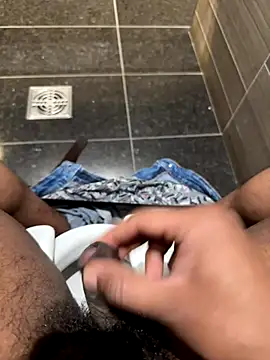 Snapshot of Pavan921 chatting on 12-22-25, 05:21 Pavan921 online show from 12-22-25, 05:21