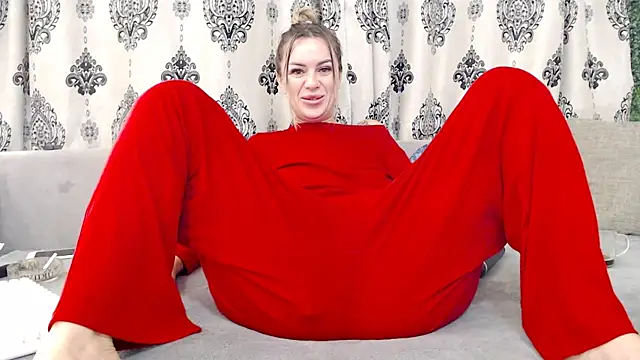 Snapshot of sweetdaiana23 chatting on 11-27-25, 01:40 sweetdaiana23 online show from 11-27-25, 01:40