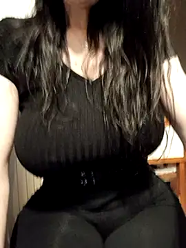 Snapshot of eva750 chatting on 03-18-25, 06:26 eva750 online show from 03-18-25, 06:26