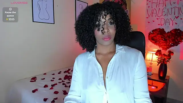 Snapshot of AitanaBrown_ chatting on 02-14-25, 10:25 AitanaBrown online show from 02-14-25, 10:25