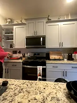 Snapshot of triple34D chatting on 11-12-25, 01:22 triple34D online show from 11-12-25, 01:22