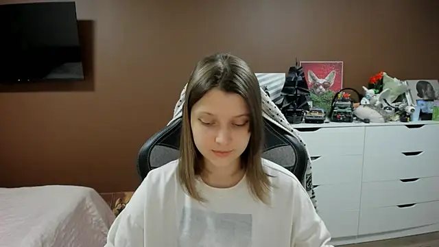 Snapshot of SoniNesti chatting on 04-25-26, 04:37 SoniNesti online show from 04-25-26, 04:37
