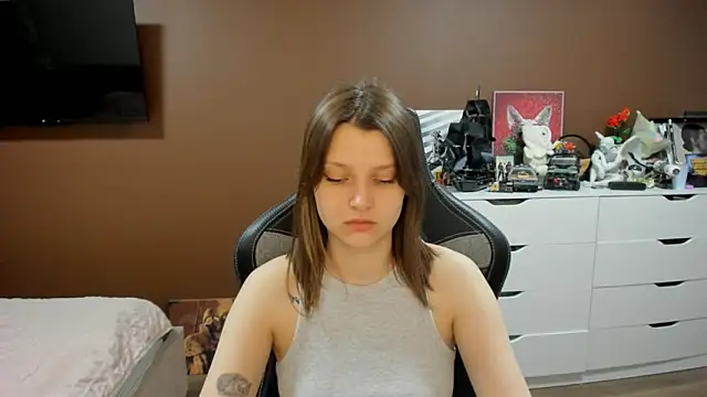 Snapshot of SoniNesti chatting on 05-28-26, 03:20 SoniNesti online show from 05-28-26, 03:20