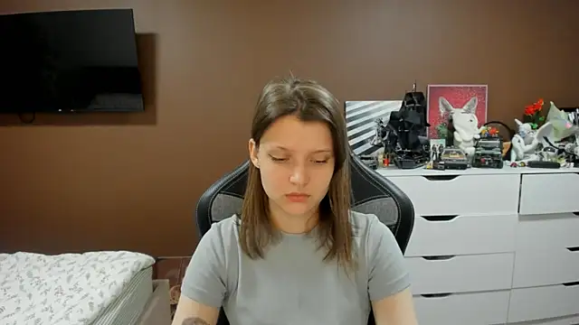 Snapshot of SoniNesti chatting on 06-12-26, 03:55 SoniNesti online show from 06-12-26, 03:55