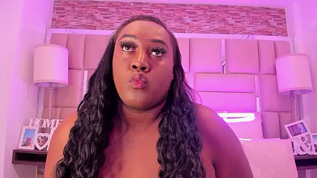 ShaniaBrownn online show from 03-11-26, 07:42