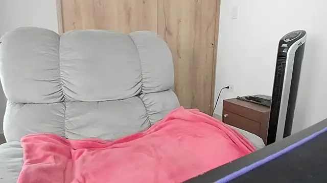 xspecialoomx online show from 04-22-26, 02:07