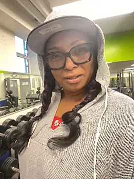 Snapshot of MSweetLindaParks chatting on 02-20-25, 12:04 MSweetLindaParks online show from 02-20-25, 12:04
