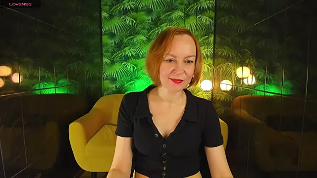 Snapshot of NikaGentle chatting on 12-10-24, 06:33 NikaGentle online show from 12-10-24, 06:33