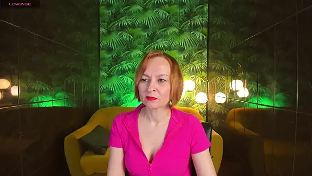 Snapshot of NikaGentle chatting on 12-12-24, 08:57 NikaGentle online show from 12-12-24, 08:57