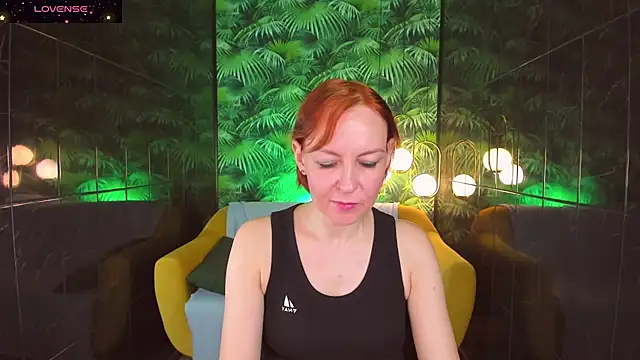 Snapshot of NikaGentle chatting on 12-21-24, 05:47 NikaGentle online show from 12-21-24, 05:47