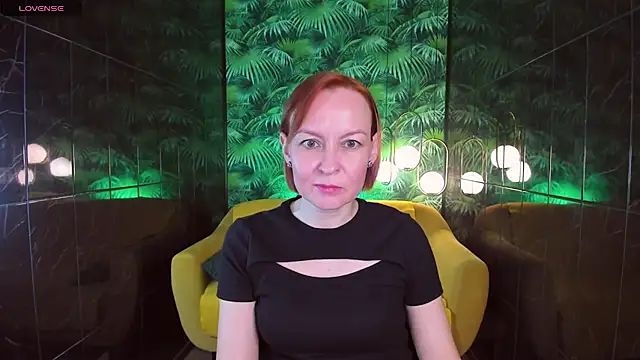 Snapshot of NikaGentle chatting on 12-25-24, 05:48 NikaGentle online show from 12-25-24, 05:48