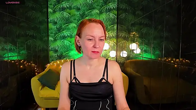 Snapshot of NikaGentle chatting on 12-29-24, 08:44 NikaGentle online show from 12-29-24, 08:44