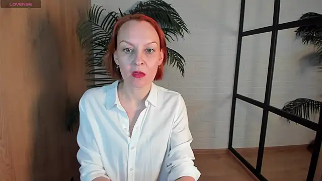 Snapshot of NikaGentle chatting on 01-24-25, 11:48 NikaGentle online show from 01-24-25, 11:48