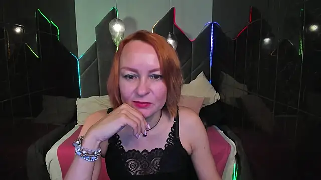 Snapshot of NikaGentle chatting on 10-03-25, 05:37 NikaGentle online show from 10-03-25, 05:37