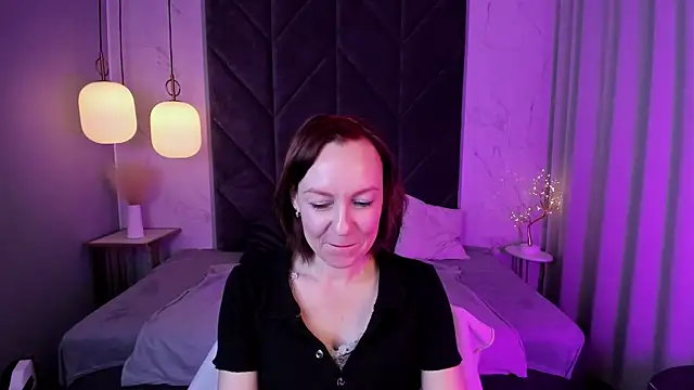 Snapshot of NikaGentle chatting on 10-19-25, 05:41 NikaGentle online show from 10-19-25, 05:41