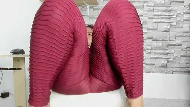 Snapshot of hot-timefun chatting on 02-01-25, 10:13 hot-timefun online show from 02-01-25, 10:13