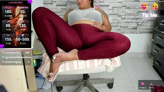 Snapshot of hot-timefun chatting on 10-23-25, 11:46 hot-timefun online show from 10-23-25, 11:46