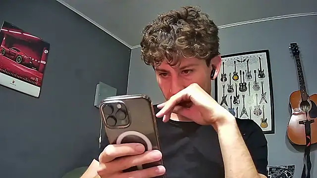 Snapshot of saint_not chatting on 01-17-26, 07:35 saint not online show from 01-17-26, 07:35