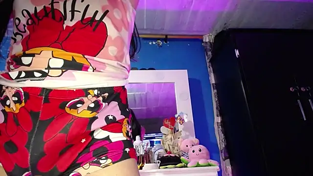 Snapshot of Lunahoney1 chatting on 02-13-26, 07:32 Lunahoney1 online show from 02-13-26, 07:32