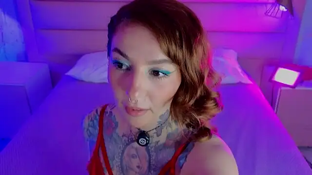 Snapshot of Evangelyne_1 chatting on 05-06-26, 03:39 Evangelyne 1 online show from 05-06-26, 03:39