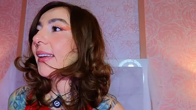Snapshot of Evangelyne_1 chatting on 06-03-26, 03:50 Evangelyne 1 online show from 06-03-26, 03:50