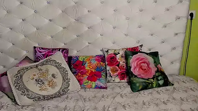 DoraMay online show from 11-07-25, 07:58