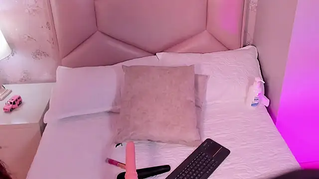 ambar sullivan online show from 02-27-25, 02:54