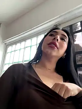 Snapshot of isabella_jade chatting on 10-29-25, 01:46 isabella jade online show from 10-29-25, 01:46