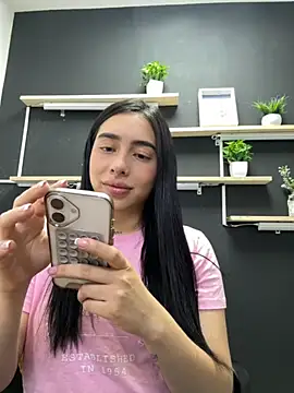 Snapshot of isabella_jade chatting on 11-07-25, 01:11 isabella jade online show from 11-07-25, 01:11