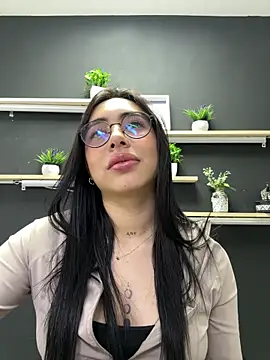 Snapshot of isabella_jade chatting on 11-08-25, 01:22 isabella jade online show from 11-08-25, 01:22