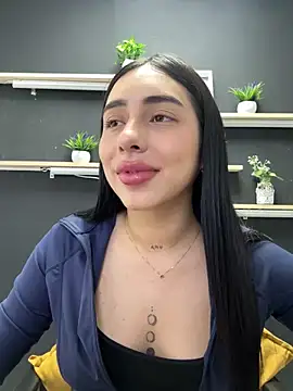 Snapshot of isabella_jade chatting on 11-14-25, 01:21 isabella jade online show from 11-14-25, 01:21