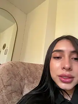 Snapshot of isabella_jade chatting on 11-15-25, 02:02 isabella jade online show from 11-15-25, 02:02