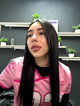 Snapshot of isabella_jade chatting on 11-19-25, 12:49 isabella jade online show from 11-19-25, 12:49