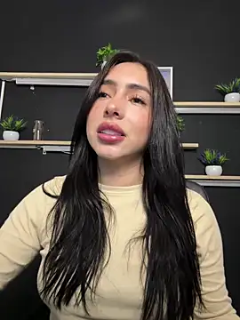 Snapshot of isabella_jade chatting on 11-24-25, 10:20 isabella jade online show from 11-24-25, 10:20