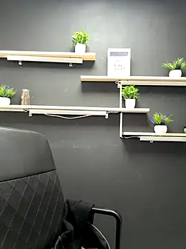 Snapshot of isabella_jade chatting on 11-25-25, 10:10 isabella jade online show from 11-25-25, 10:10