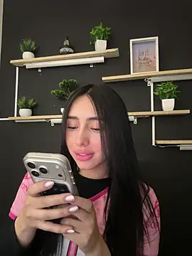 Snapshot of isabella_jade chatting on 02-23-26, 10:40 isabella jade online show from 02-23-26, 10:40