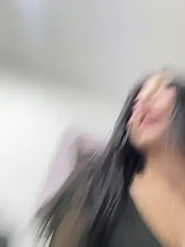 Snapshot of isabella_jade chatting on 03-04-26, 01:33 isabella jade online show from 03-04-26, 01:33