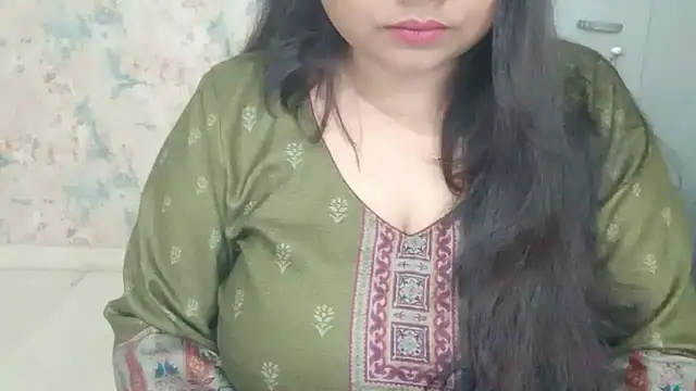 Snapshot of yoursnishaa chatting on 02-15-26, 06:43 yoursnishaa online show from 02-15-26, 06:43