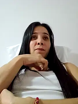 Snapshot of miaeyes chatting on 01-06-25, 12:59 miaeyes online show from 01-06-25, 12:59