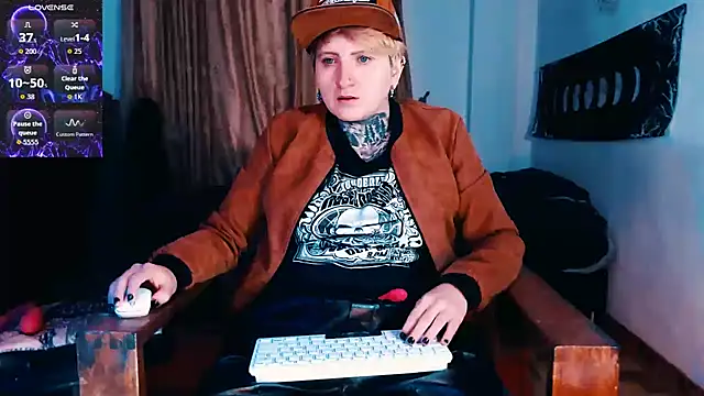 Marieblueeyes online show from 11-29-25, 08:45