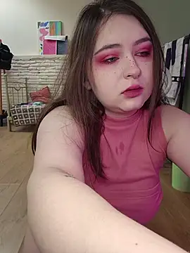 Yammy Yumi online show from 06-25-26, 02:32