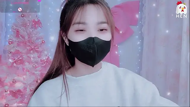 Snapshot of hen237 chatting on 12-17-25, 06:25 hen237 online show from 12-17-25, 06:25