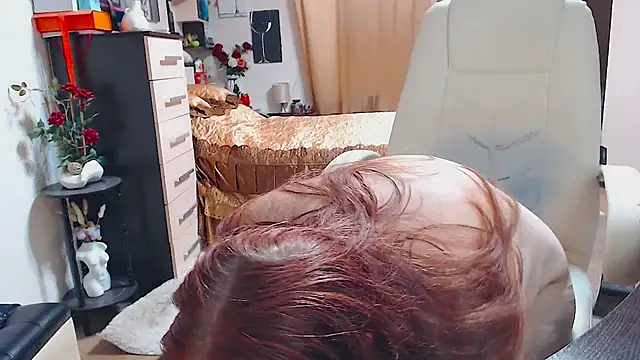 Snapshot of CrazyMomy chatting on 09-26-25, 07:51 CrazyMomy online show from 09-26-25, 07:51