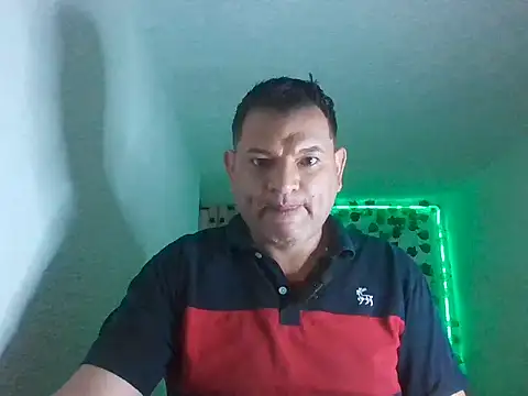 Snapshot of SexDiffrent chatting on 04-27-26, 11:25 SexDiffrent online show from 04-27-26, 11:25