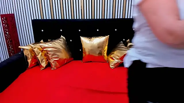 Snapshot of kattsuunnyy chatting on 01-13-26, 05:24 kattsuunnyy online show from 01-13-26, 05:24