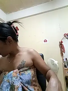 Snapshot of KinkyKit_May chatting on 02-06-25, 12:48 KinkyKit May online show from 02-06-25, 12:48