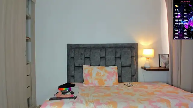 Snapshot of lucia_s1 chatting on 02-19-25, 02:34 lucia s1 online show from 02-19-25, 02:34