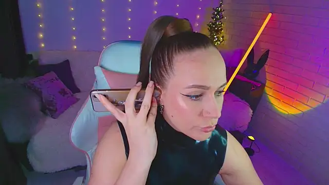 pepper cat  online show from 04-13-26, 10:37