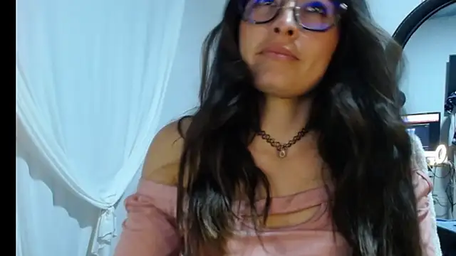 Snapshot of Alexandrasaenz chatting on 09-13-25, 01:27 Alexandrasaenz online show from 09-13-25, 01:27
